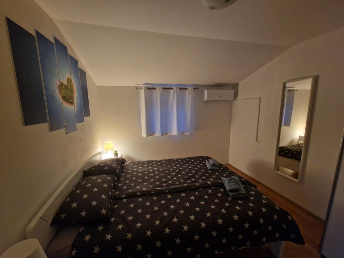 Villa Beautiful House Lanna Izola Exterior foto